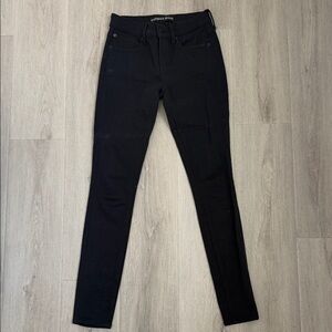 EXPRESS women’s Black Skinny Jeans size 00r